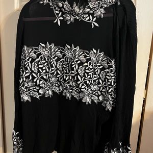 Black lace gorgeous top